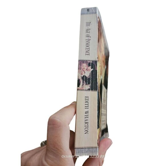 The age of innocence by Edith Wharton collier books isbn 002026478X - Picture 5 of 5